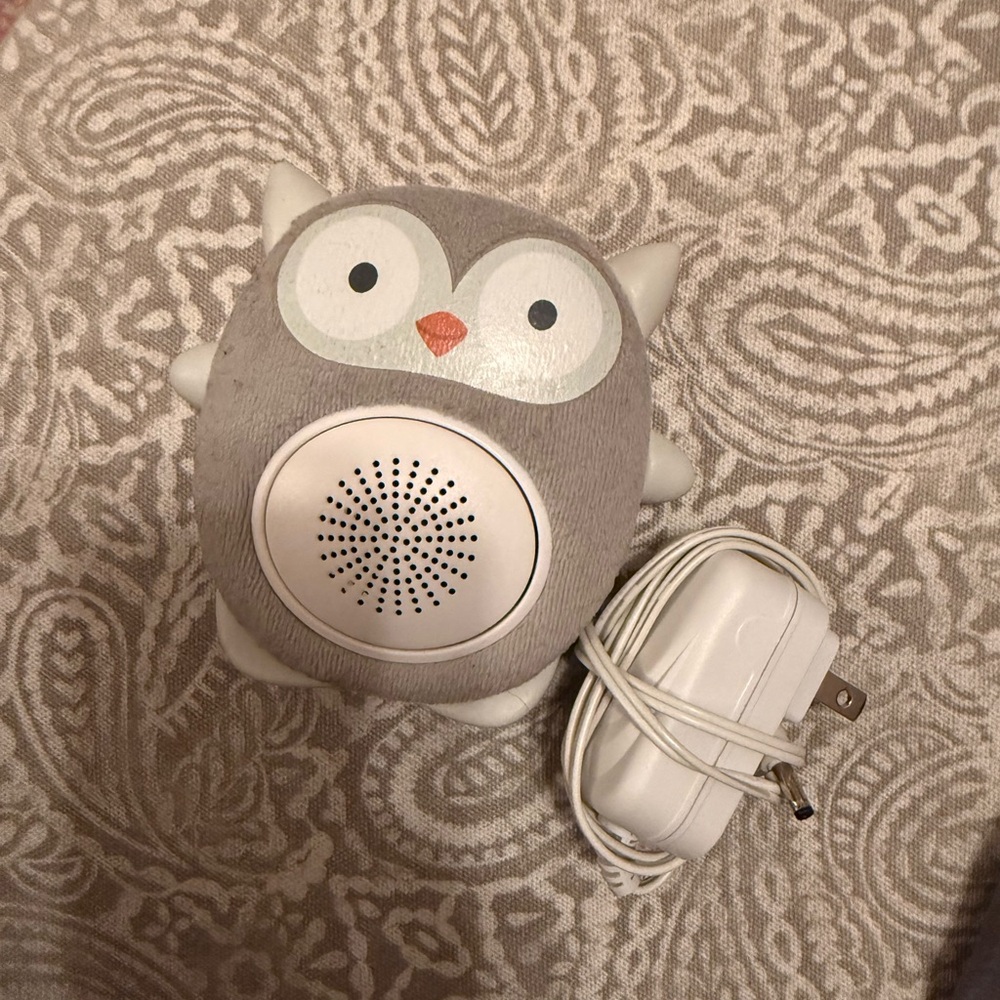 Gray Owl Soundbub Sound Machine